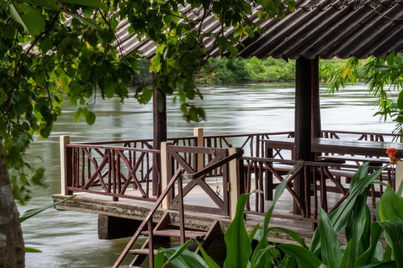 Ratmanee House Hotel Kanchanaburi City Exterior photo