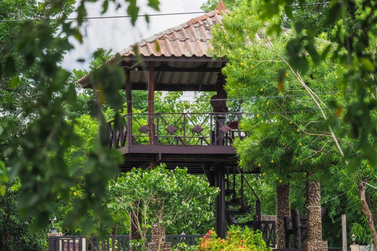 Ratmanee House Hotel Kanchanaburi City Exterior photo