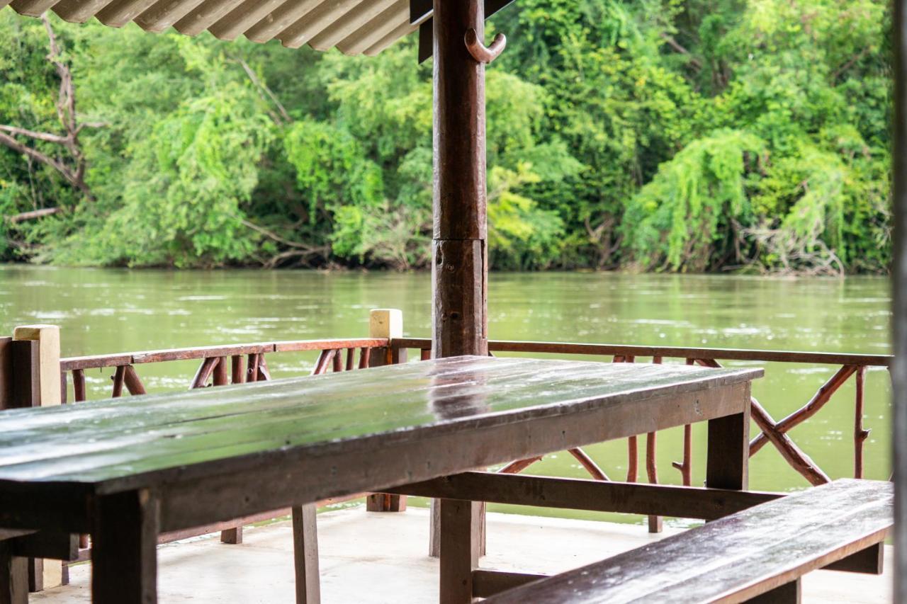 Ratmanee House Hotel Kanchanaburi City Exterior photo