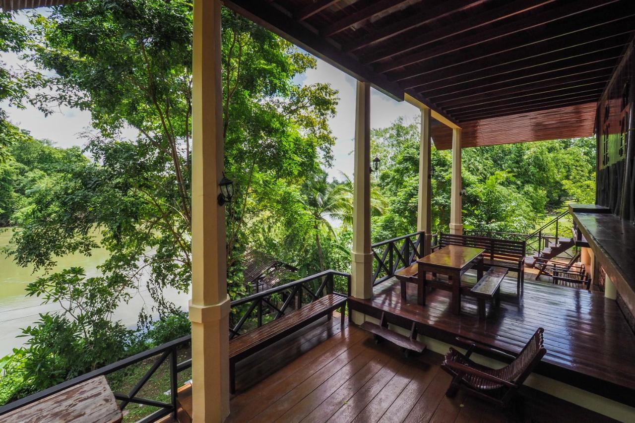 Ratmanee House Hotel Kanchanaburi City Exterior photo