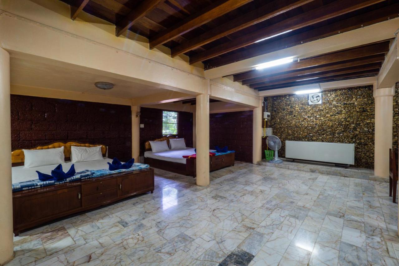 Ratmanee House Hotel Kanchanaburi City Exterior photo
