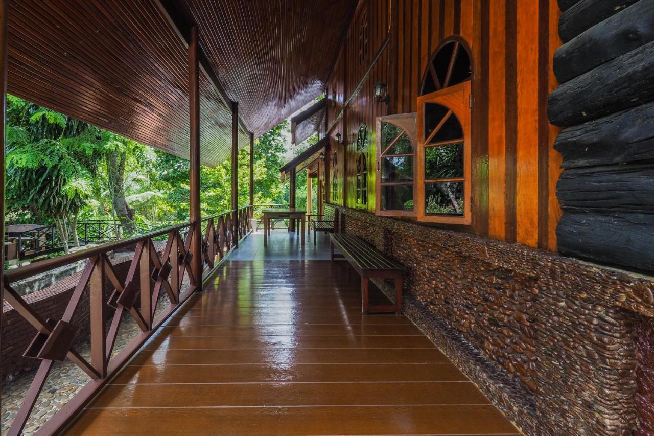 Ratmanee House Hotel Kanchanaburi City Exterior photo