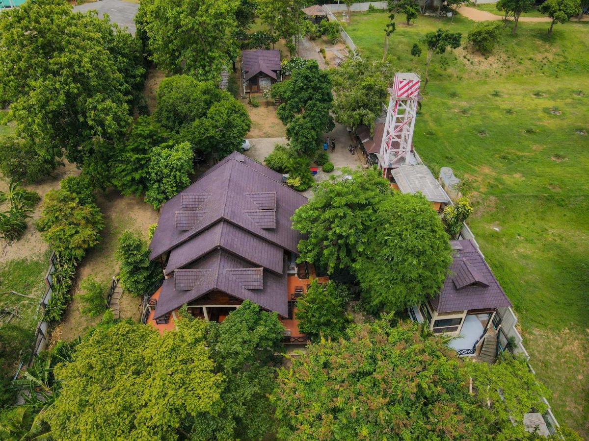 Ratmanee House Hotel Kanchanaburi City Exterior photo