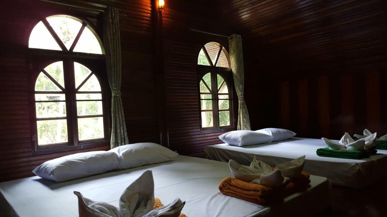 Ratmanee House Hotel Kanchanaburi City Exterior photo